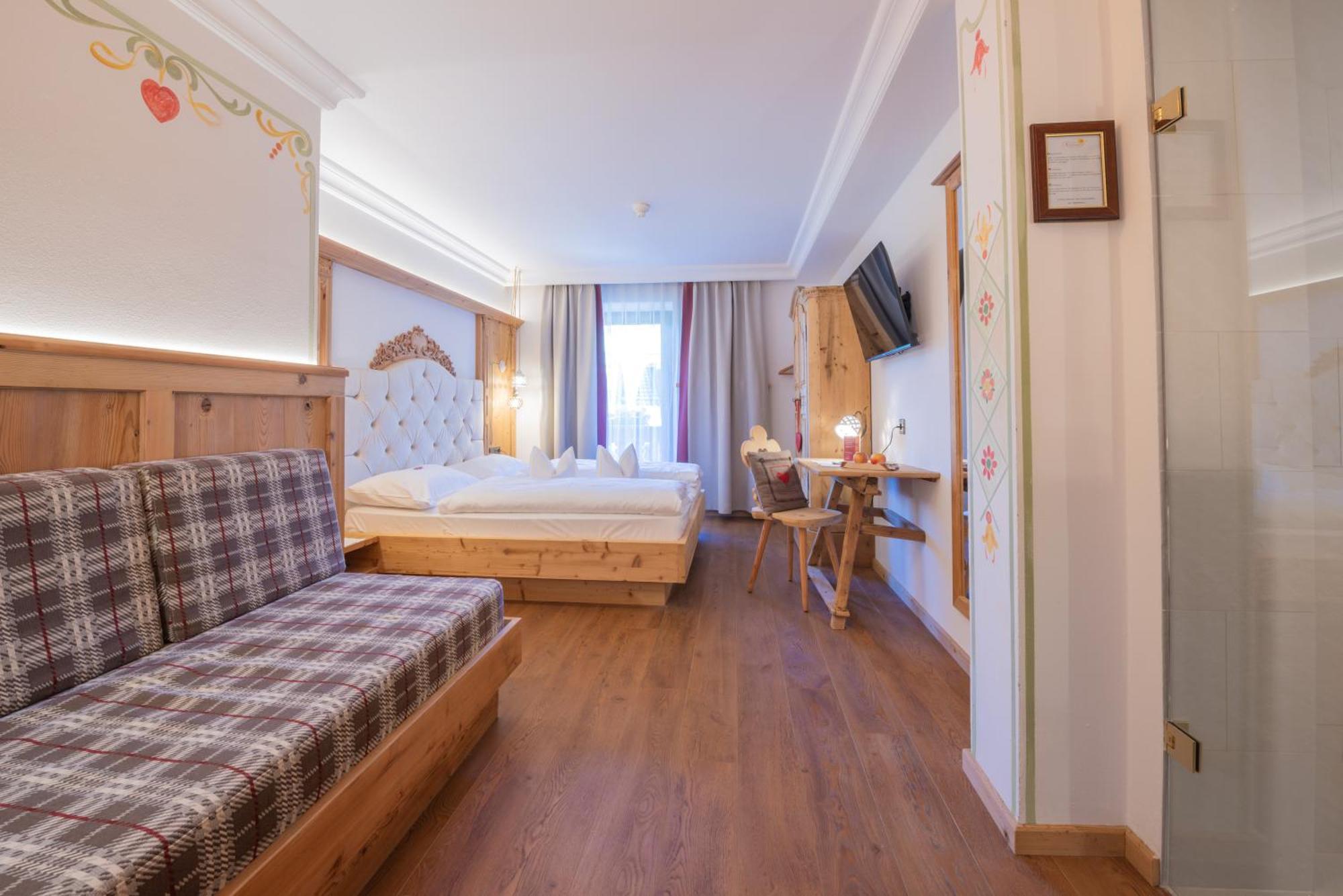 Hotel Al Sonnenhof Сан-Виджилио-ди-Мареббе Экстерьер фото