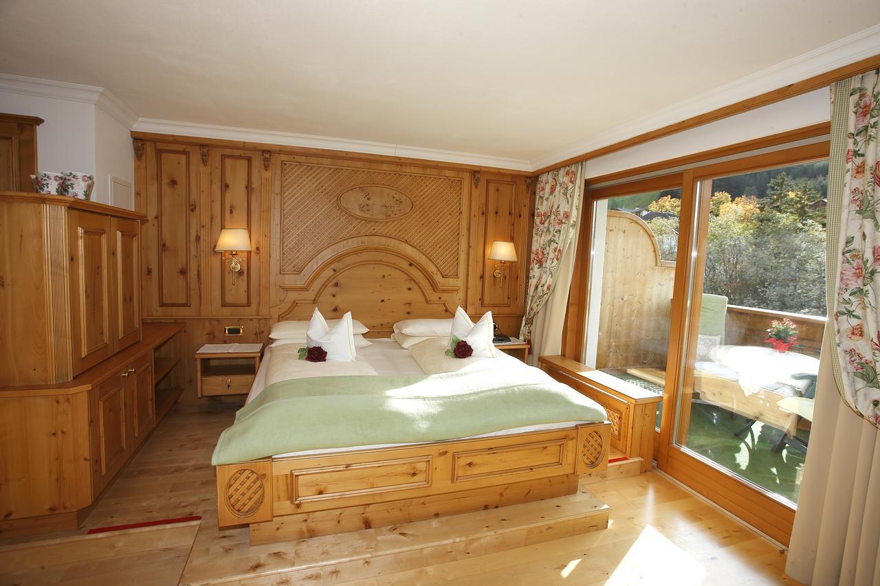 Hotel Al Sonnenhof Сан-Виджилио-ди-Мареббе Экстерьер фото